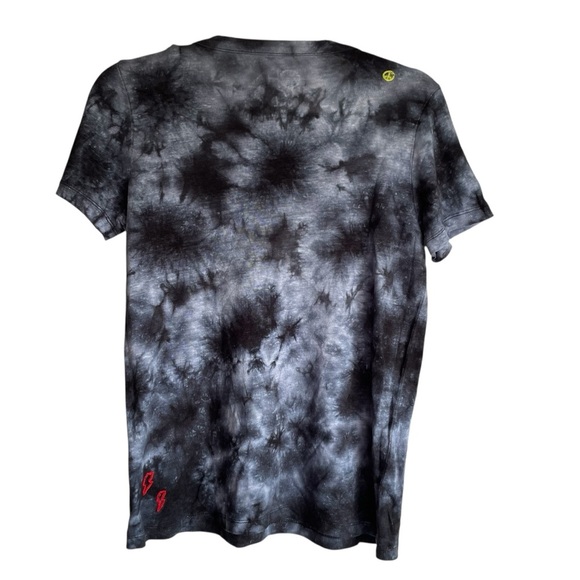 Chaser Tie-Dye Peace Tee Black and Gray Embroidered Tee NWT - Picture 6 of 9